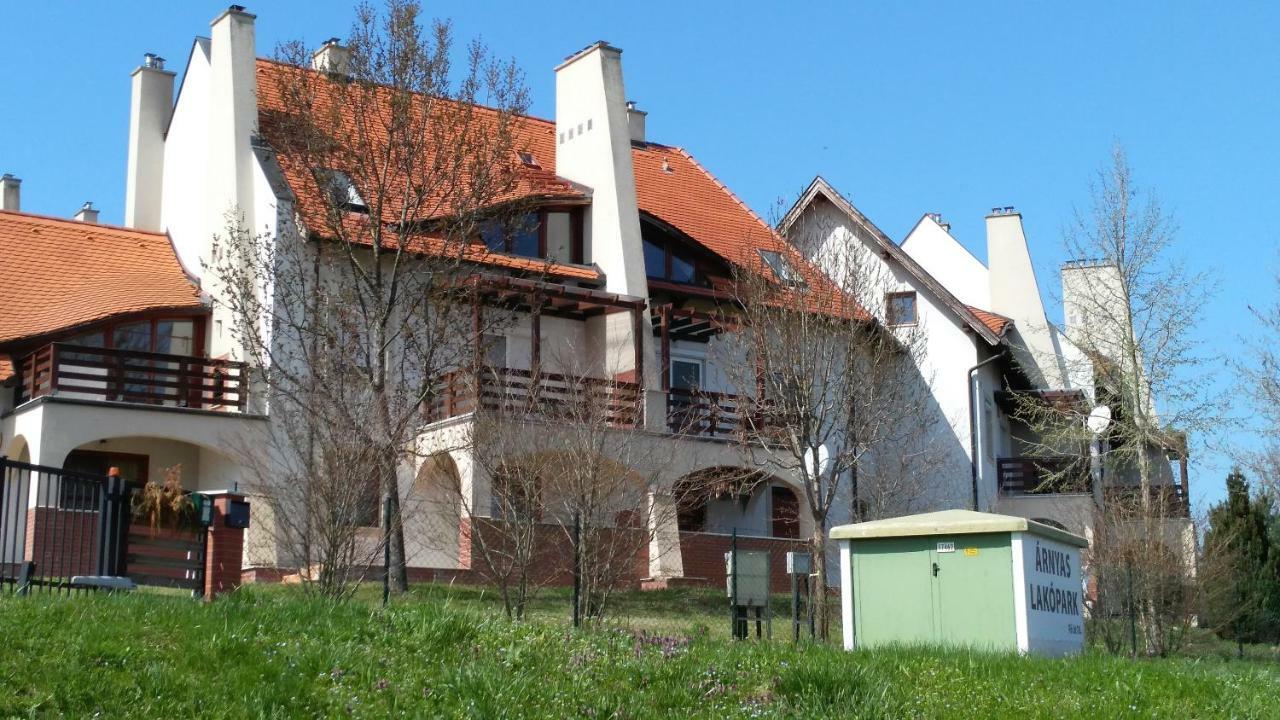 Modor Apartman Alsópáhok Exterior foto
